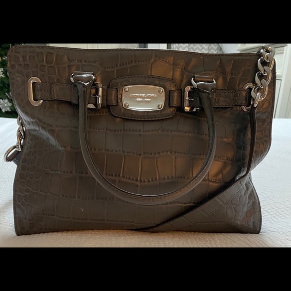 Michael Kors East West Hamilton Crocodile Leather Tote with strap - Picture 2 of 11